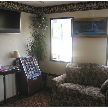 Passport Inn Perry Interior photo